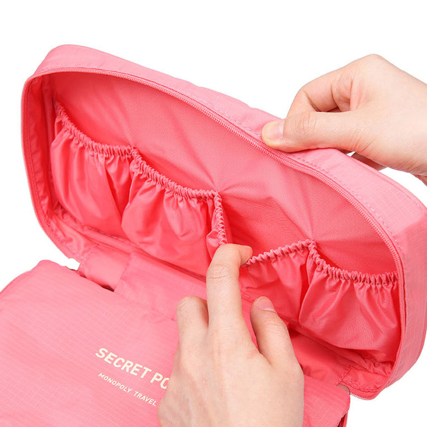 شنطة ومنظم ملابس داخلية