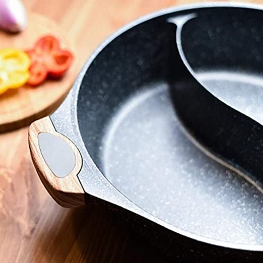 حلة جرانيت ثقيل غير لاصق مقسمة لجزئين بمقبض خشبي بغطاء اكليريك 24 سم