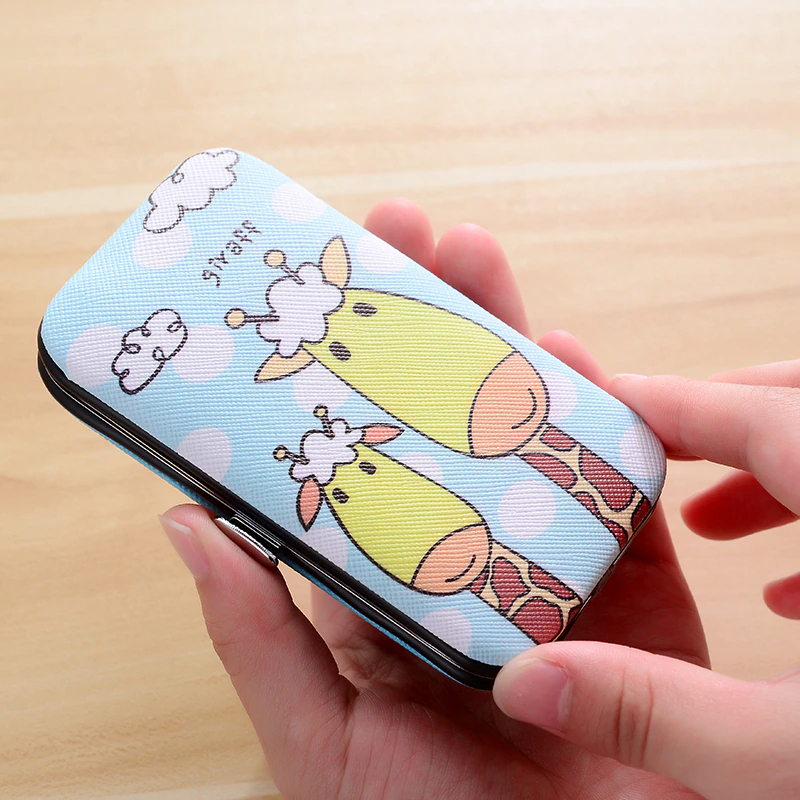 طقم باديكير 7 قطع للعناية بأظافر اليد والقدم