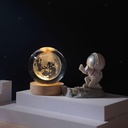 بلورة القمر المضيئة بقاعدة خشبيه من الكريستال