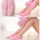 شراب وجوانتي جل لعلاج تشققات وخشونة وجفاف القدم واليد بزيوت وفيتامينات للتغذية والتنعيم