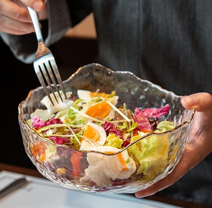 طقم بولات  3 قطع زجاج شفاف منقرش مع حواف باللون الجولد غير منتظمة بمقاسات مختلفة بتقديم السلطات و الفاكهة للضيوف بشكل مختلف