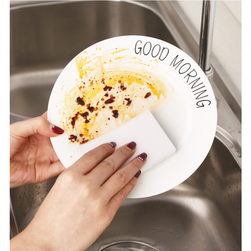 اسفنجة التنظيف السحرية لإزالة البقع الصعبة بالماء بدون منظفات ومواد كميائية