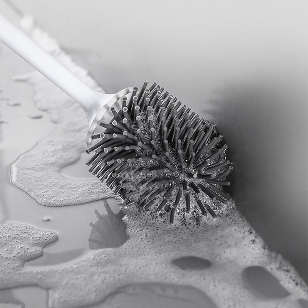 فرشاة تواليت سيليكون بقاعدة بفتحات لتصريف المياه مع لصق دبل فيس لتعليقه بسهولة