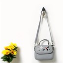 حامل مفاتيح مغناطيسي علي شكل اباجورة مع لصق دبل فيس