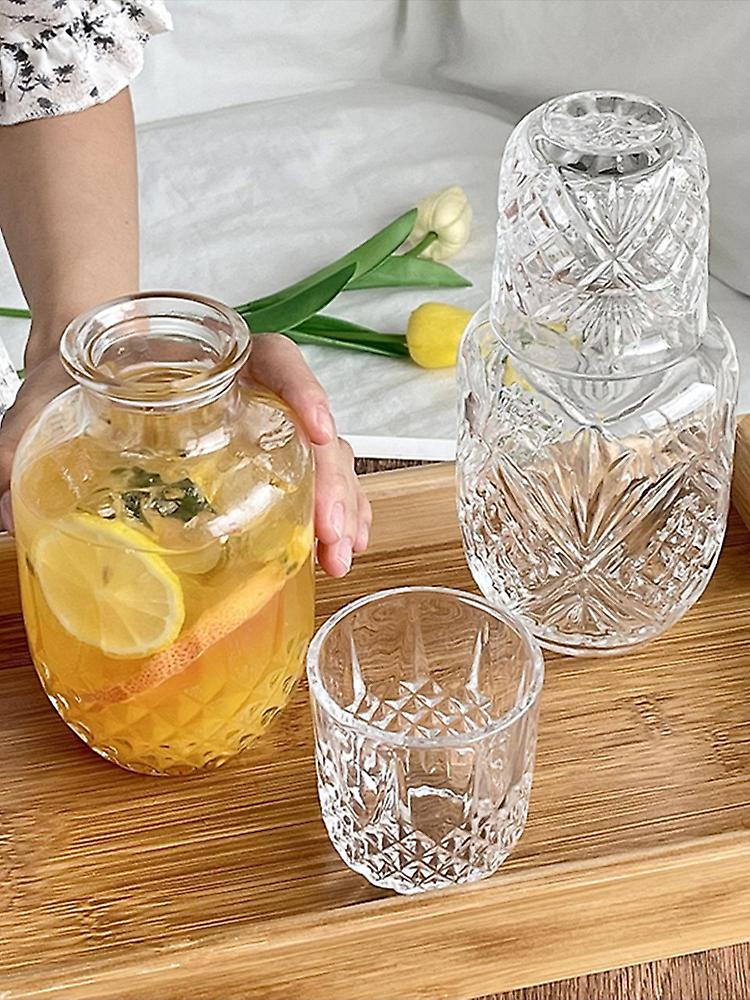 طقم زجاجة وكوباية 550 مللي لتقديم المشروبات من الزجاج المنقوش