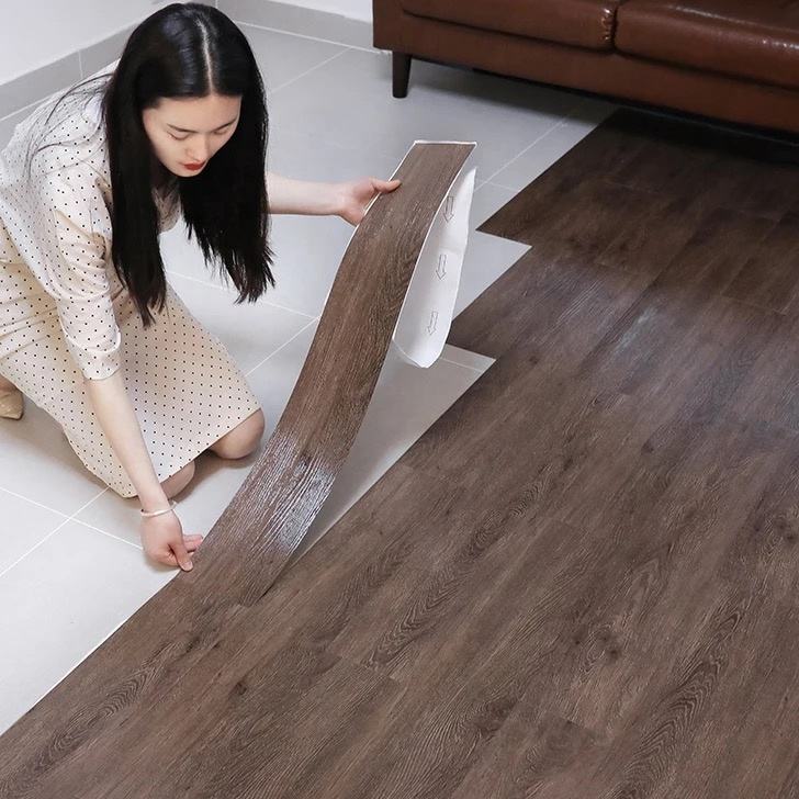 بديل الباركية الاصق مقاس 7.5 * 45 سم لتجديد ديكور المنزل باللون البني الداكن