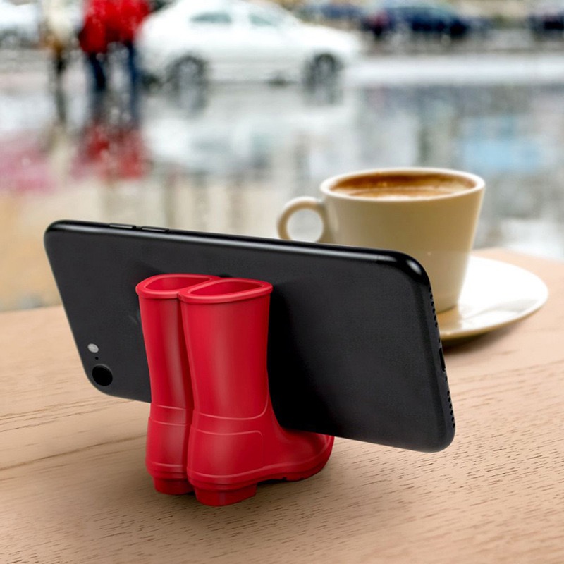 حامل سيليكون للاقلام و الموبيل و لفرش الأسنان على شكل حذاء المطر