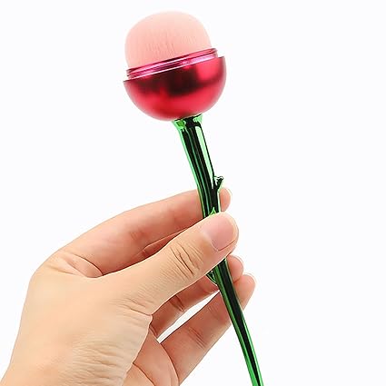 فرشة ميكاب لدمج الكنتور والكونسيلر وكريم الاساس شكل وردة