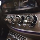 فواحة لتعطير السيارة تثبت في فتحات التكييف