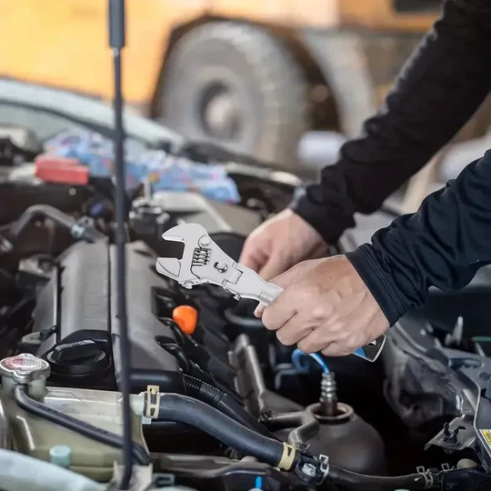 مفتاح ربط 5 *1 قابل للطي و للتعديل والسحب متعدد الوظائف