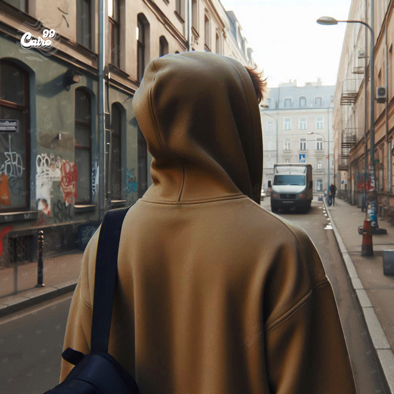 هودي &quot;كايرو&quot; اوفر سايز قطن للرجال باللون البني