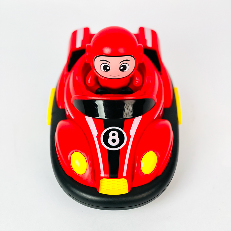 عربيات تصادم لشخصين ضد بعض مزودة بصوت واضاءة  وريموت تحكم عن بعد _ قطعتين