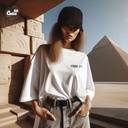 The Pharaoh’s Scarab تيشيرت اوفر سايز قطن باللون الابيض للنساء