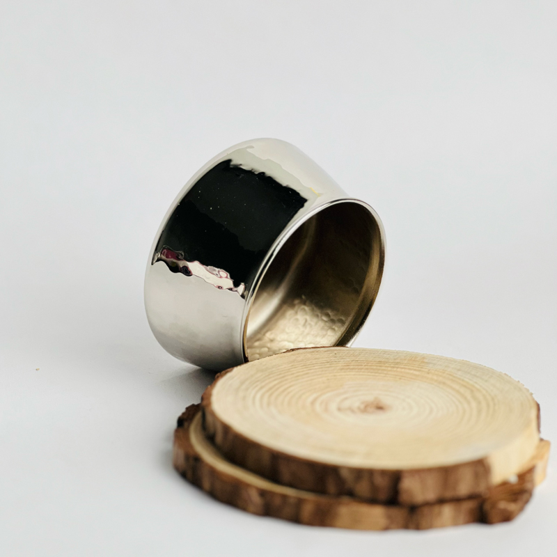 وعاء حامل شموع من النحاس مزخرف للديكور باللون الفضي- 5 * 9 سم