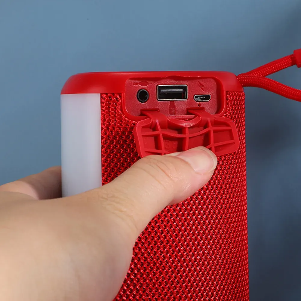 مكبر صوت بلوتوث لاسلكي إضاءة ارجي بي مع ميكروفون مدمج للمكاللمات