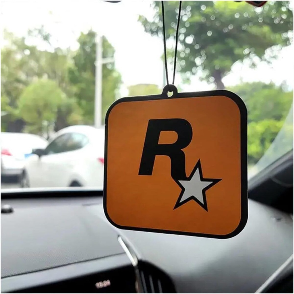 عرض 3 ميدالية تعلق علي مرايا السيارة بشكل روك ستار