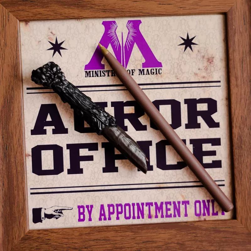 قلم جاف بتصميم العصا السحرية لهاري بوتر