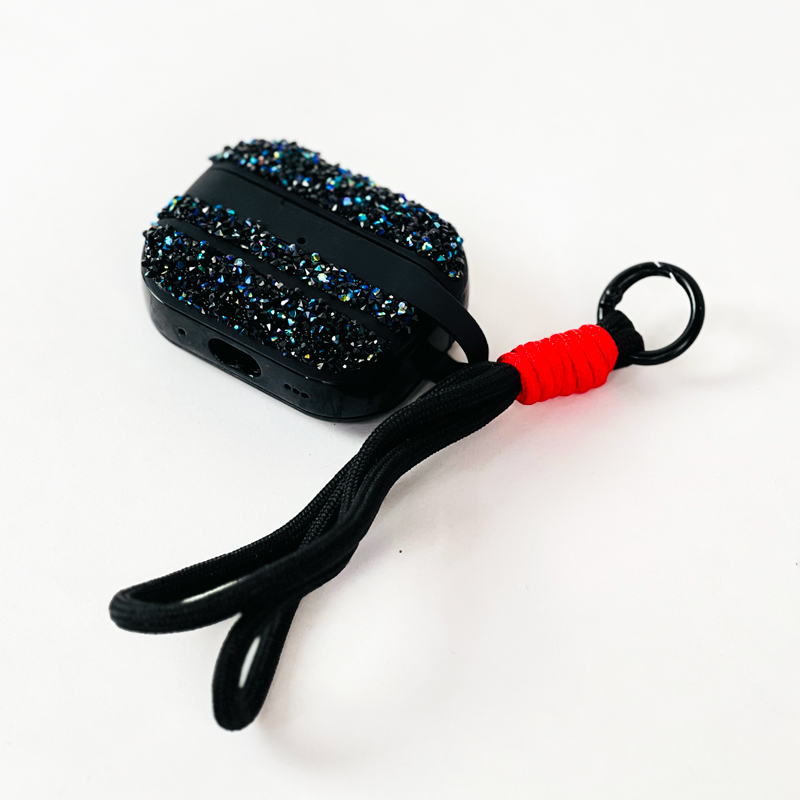 كفر لحفظ الايربودز بتصميم مميز مع حبل للتعليق