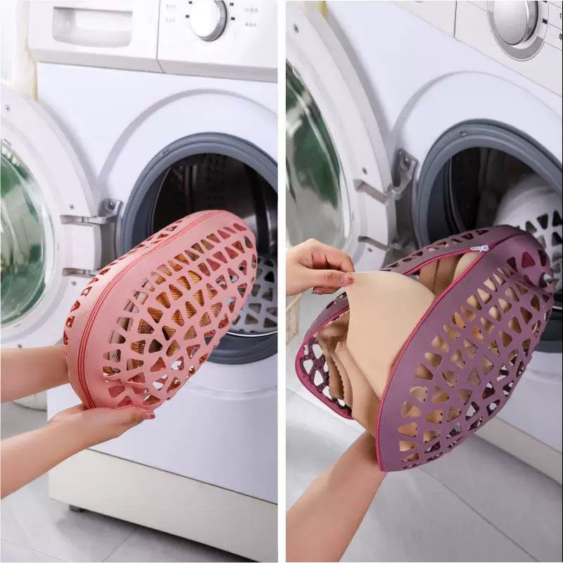 كفر سيليكون لغسل الأحذية والملابس الحساسة وحمايتها من التلف أثناء الغسيل