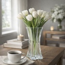 فازة زجاج شفاف شيك للورد بشكل مميز للديكور