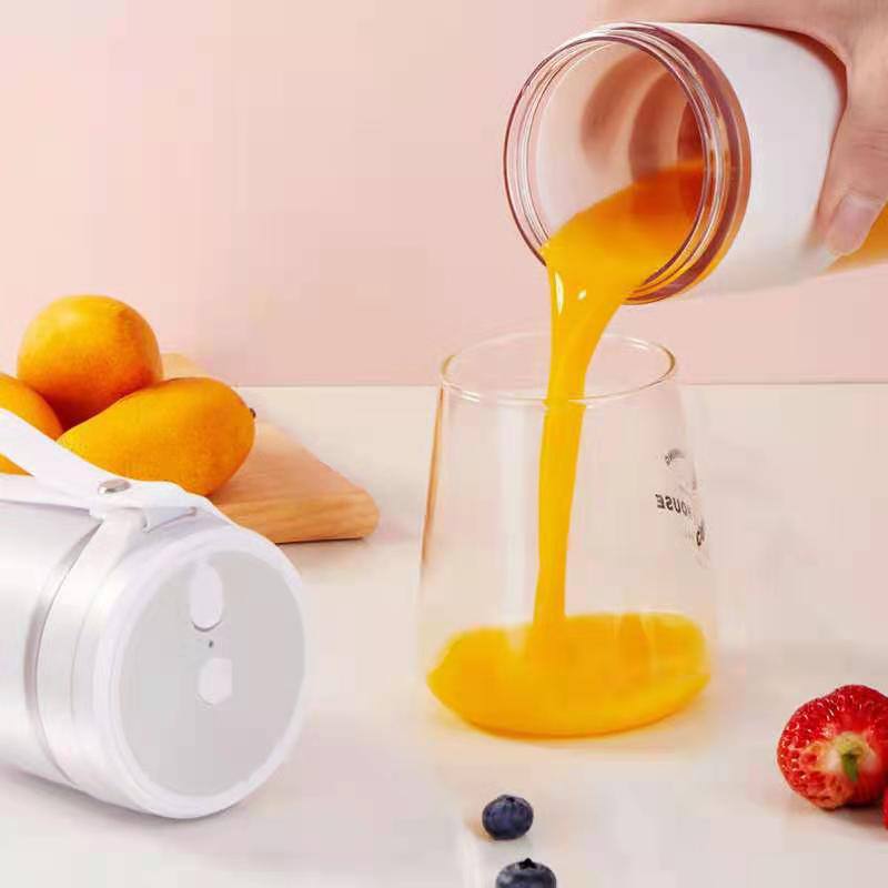 خلاط فواكه وخضروات محمول يو اس بي مناسب للسفر والخروج والرحلات والجيم