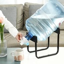 حامل قارورة مياه الشرب من المعدن والبلاستيك عملي وسهل الأستخدام