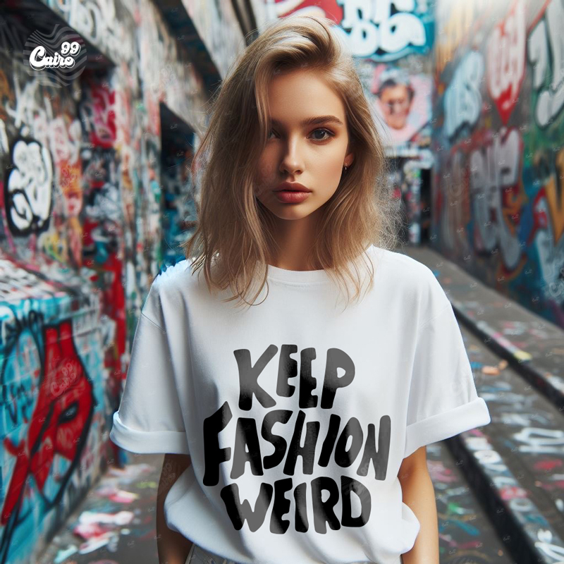 Keep Fashion Weird  تيشيرت اوفر سايز قطن باللون الابيض للنساء