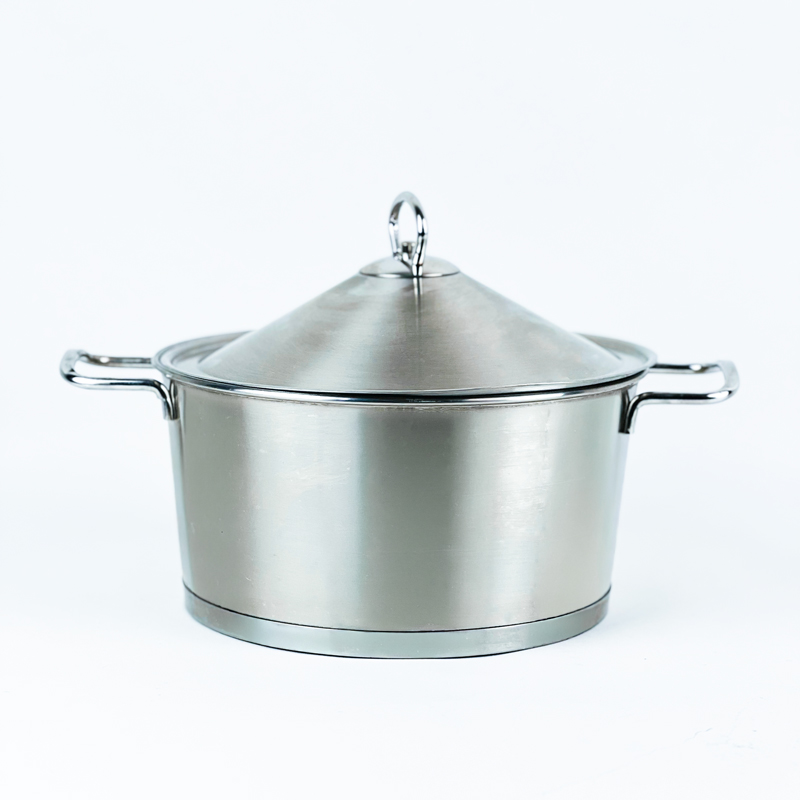 حلة استانلس استيل مقاس 24 * 12سم بغطاء ويدين لسهولة الحمل