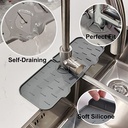 مفرش حنفية سيليكون حامل للصابون والليفه بفتحات لتصريف المياه في حوض
