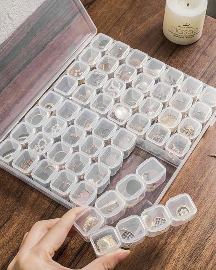 صندوق منظم وحامل للاكسسورات والادوية 56 فتحة مقسم مجموعات قابلة للفصل لسهولة الحمل في الشنط وقت الخروج والسفر