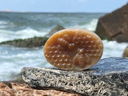 [HH00019405] صابونة العسل والكركم من أوناتي _ 90 \120 جرام