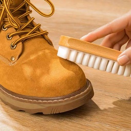 [HH00006096] فرشة سليكون لتنظيف الملابس والاحذية الشمواه وفرش السيارات الداخلي بيد خشب