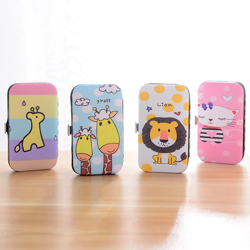 طقم باديكير 7 قطع للعناية بأظافر اليد والقدم