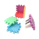 براية مزودجة للاقلام الرصاص علي شكل مكعب بازل