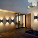 كشاف ليد حائطي يعمل بالطاقه الشمسية ويضئ تلقائيآ في الليل 4 قطع وتربروف للعمل تحت الامطار