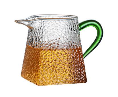 طقم كوبايات زجاجي منقرش 6 قطع بيد الوان مختلفة لتقديم الشاي والقهوه للضيوف