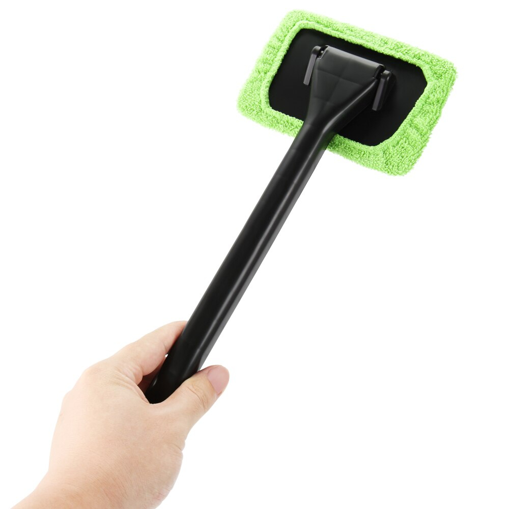 مساحة زجاج سيارة