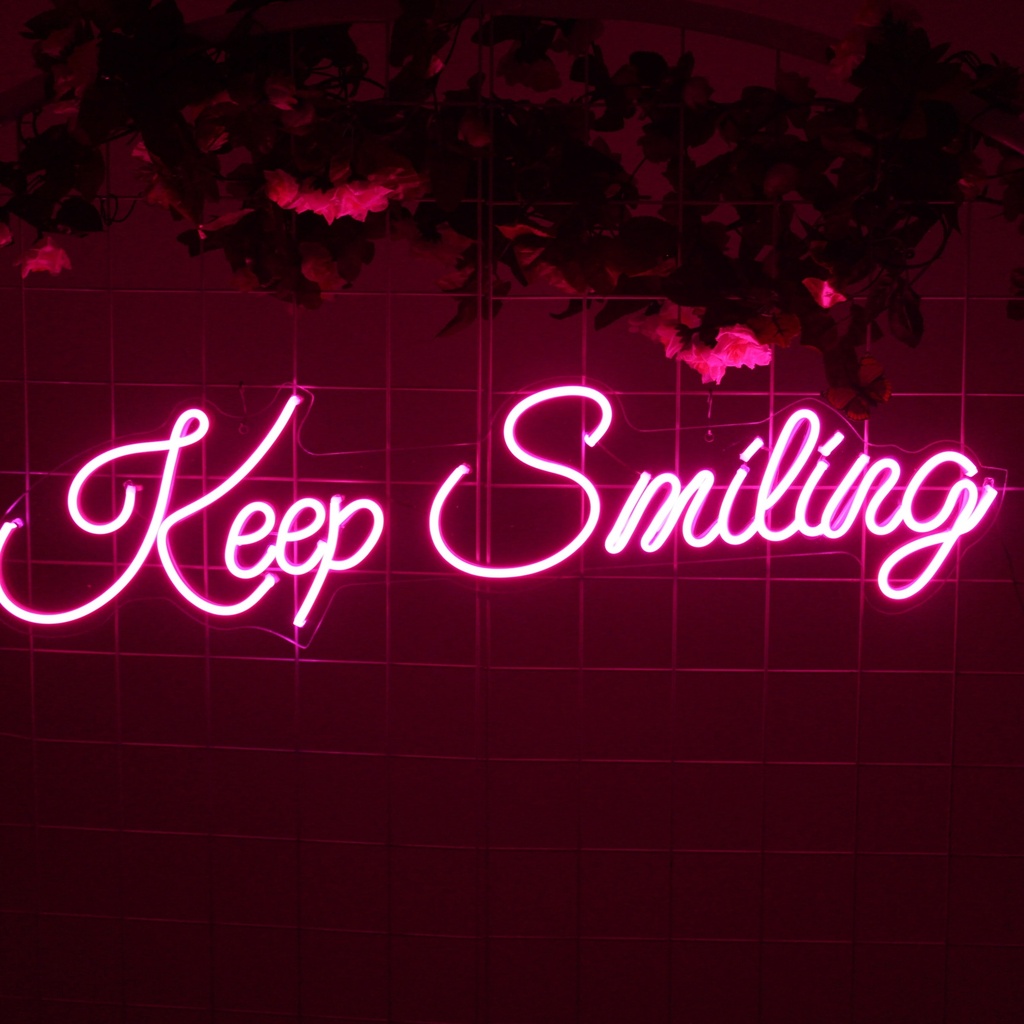 Keep Smiling Pink Neon Sign For Decoration