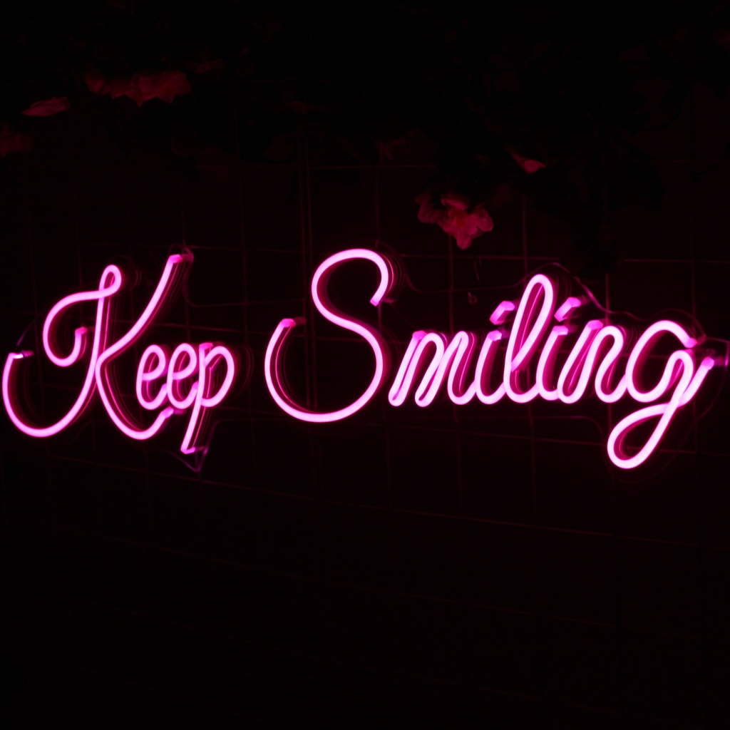Keep Smiling Pink Neon Sign For Decoration