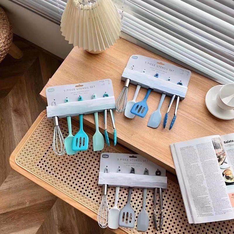 طقم توزيع طعام ميني من السيليكون 5 قطع بفتحات لسهولة التعليق