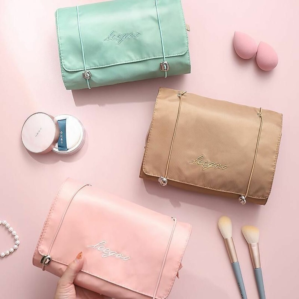 شنطة ومنظم ووتربروف 4 قطع قابلة للفصل للاستخدام بمفردها للمكياج وادوات العناية بالبشرة للسفر والخروج