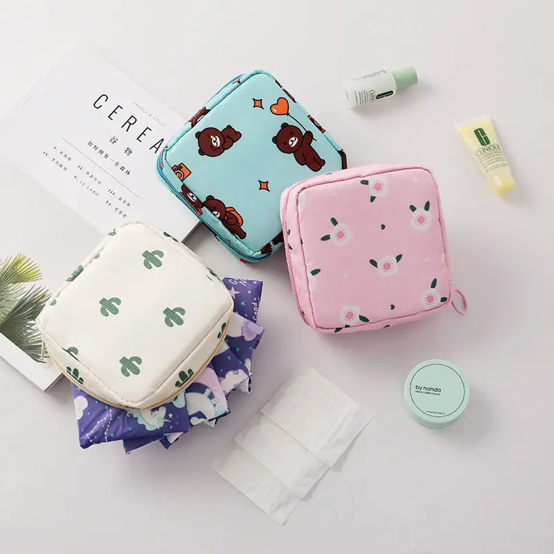 شنطة ميني للفوط الصحية ومستحضرات التجميل بسوستة وسهلة الحمل للخروج