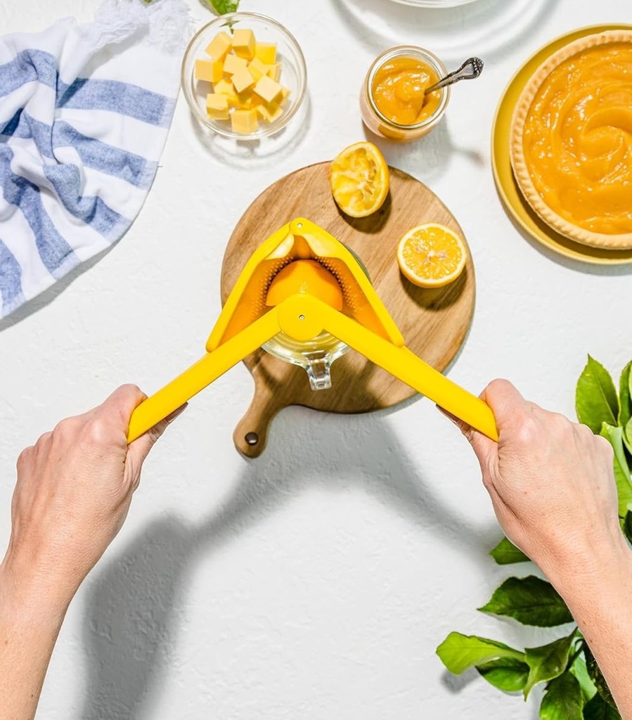 عصارة برتقان بلاستيك يدوية بمقبض قابل للطي سهل الاستخدام لعصر البرتقان والليمون والتفاح والفراولة