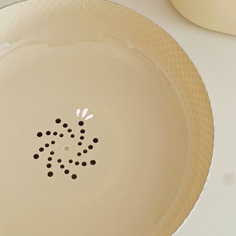 طبق فاكهة بلاستيك بقاعدة قابلة للفك و التركيب مع فتحات للحفاظ علي الاكل طازج