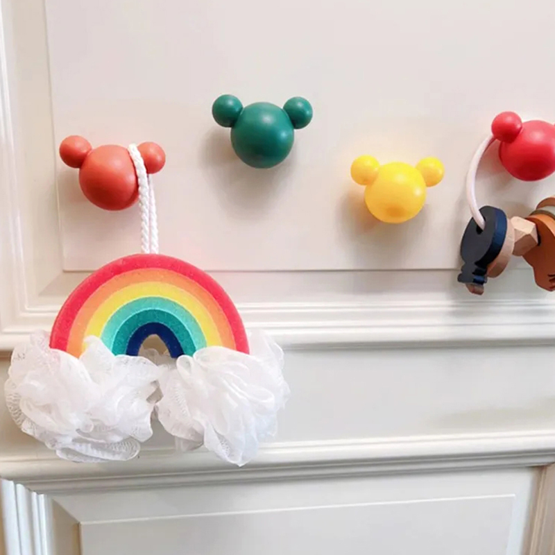 ليفة استحمام ناعمة على شكل مجسم قوس قزح