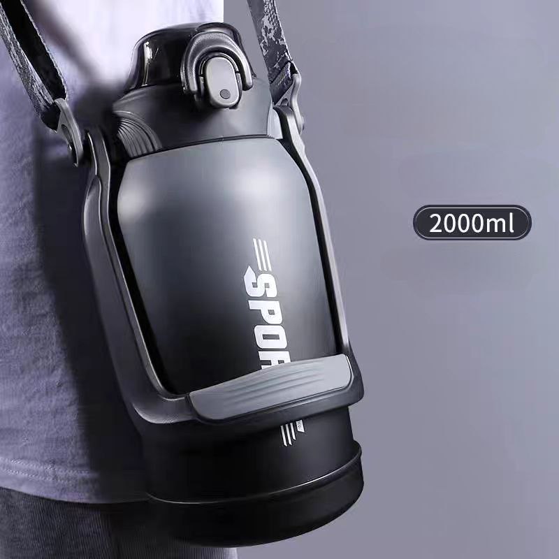 زجاجة رياضية  بيد مع شاليموه للجيم والخروجات 2000 مللي