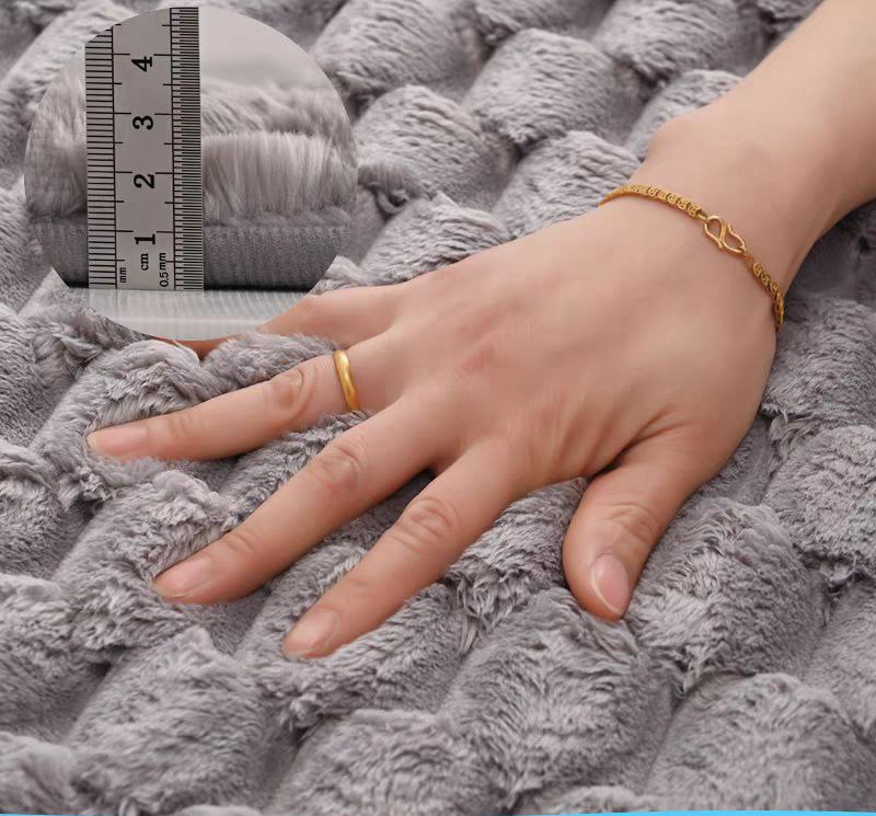 طقم دواسات حمام 3 قطع باللون الرمادي من القطيفة - مقاس 80*50 سم