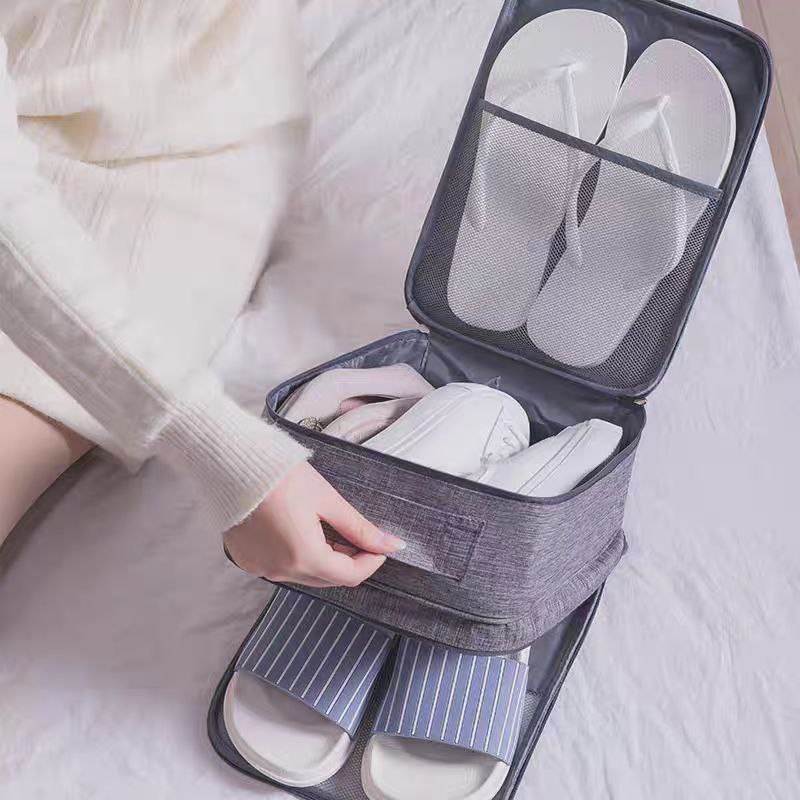 شنطة منظم للاحذية وتربروف كبيرة تحمل 3 ازواج بيد تعلق علي حقائب السفر لسهولة التحرك