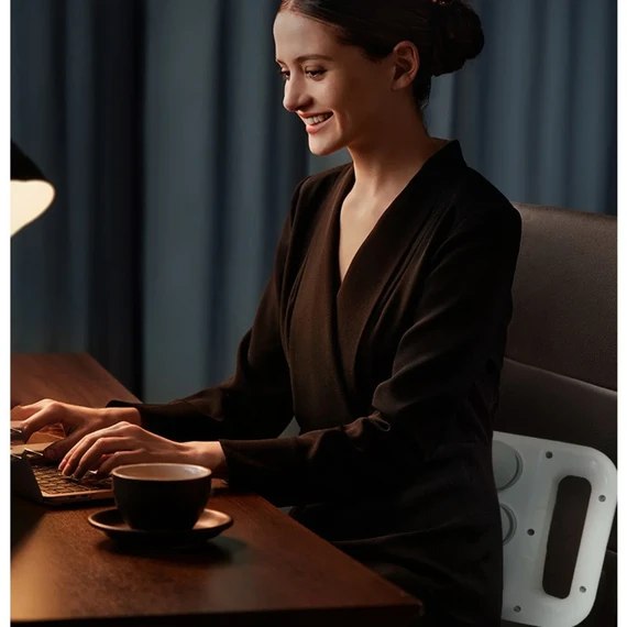 جهاز مساج ديجيتال بمسدس رباعي لفاف لتخفيف واسترخاء عضلات الجسم